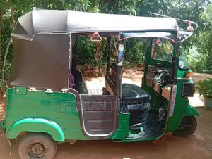 Bajaj RE 2015