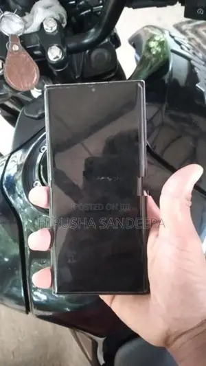 Samsung Galaxy S22 (Used)