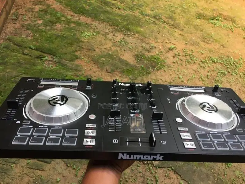 DJ console Numark MT pro3