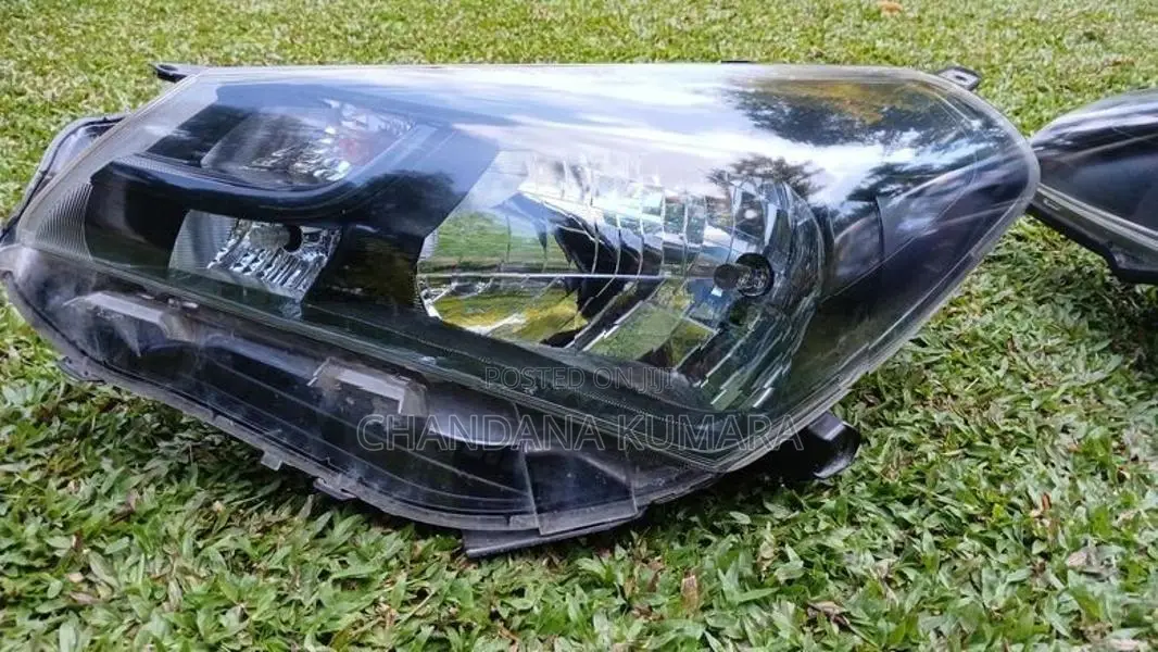 Toyota Vitz KSP130 Black Base Hedlight