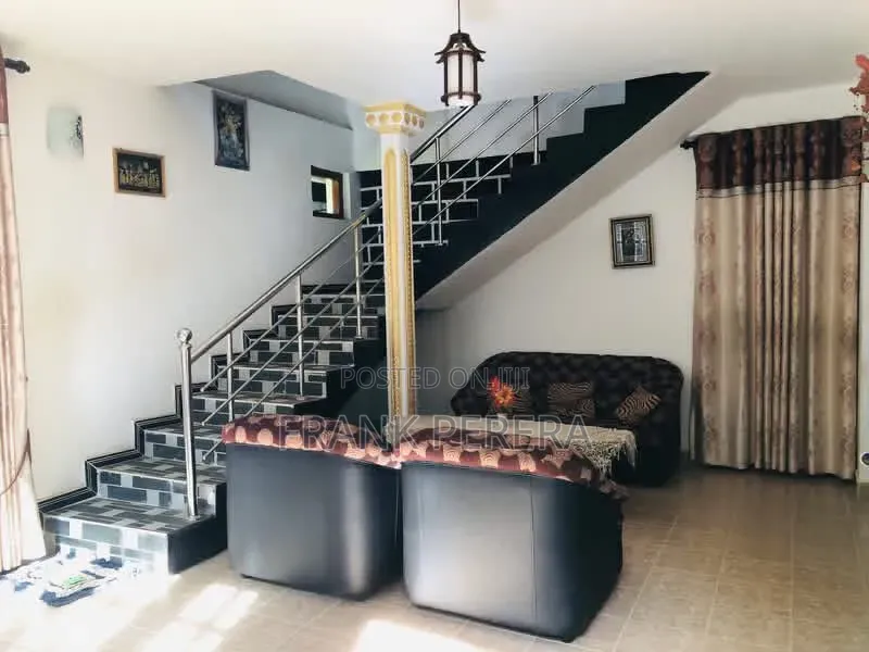 Furnished 4bdrm House in Gampola for sale