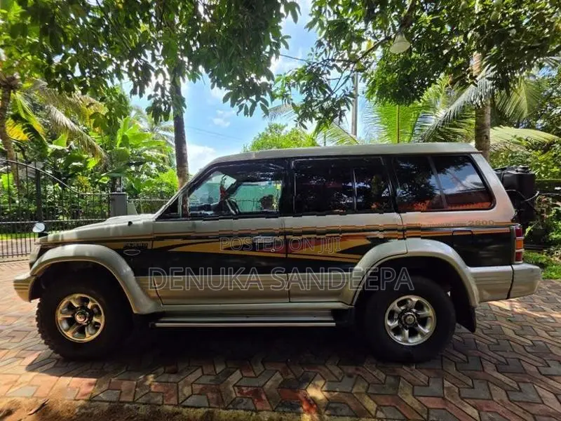 Mitsubishi Pajero 1994