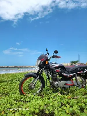 Bajaj CT100 2005