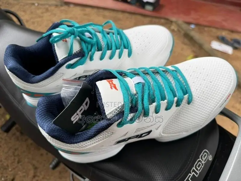 Sports Shoes