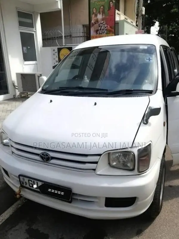 Toyota Noah KR 42 1999
