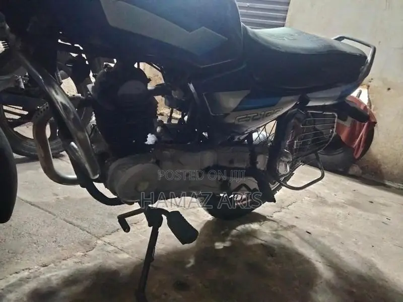 Bajaj CT100 2006