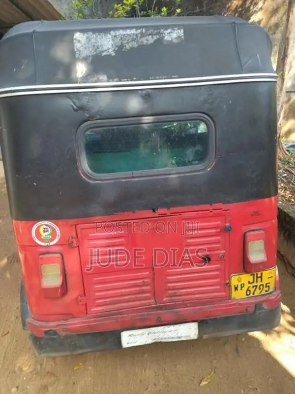 Bajaj RE 2004