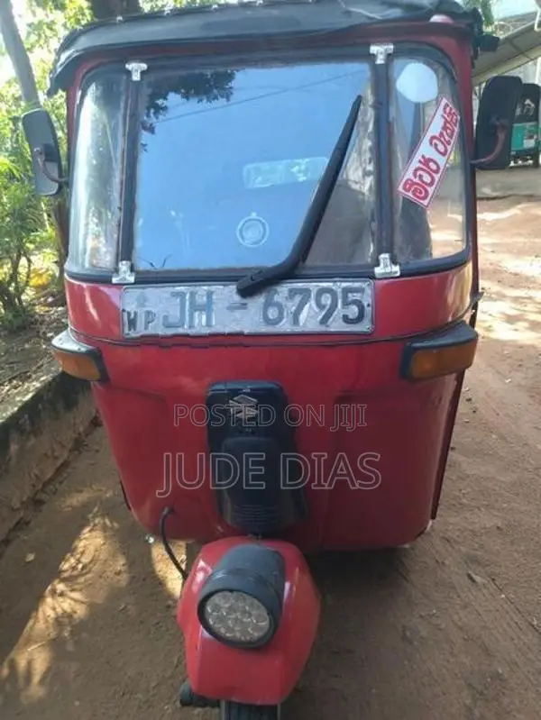Bajaj RE 2004