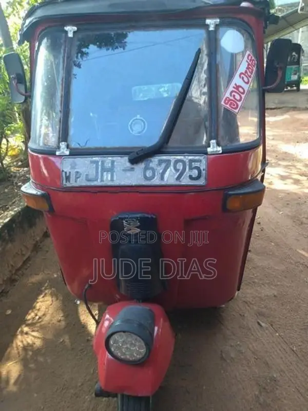 Bajaj RE 2004