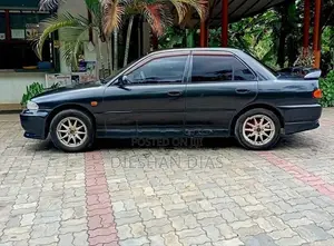 Mitsubishi Lancer 1994