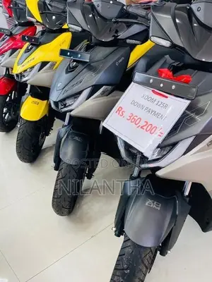 Hero XOOM 125R 2026
