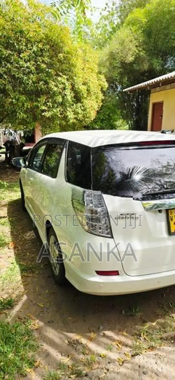 Honda Fit Shuttle GP 2 2013