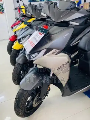 Hero XOOM 125R 2026