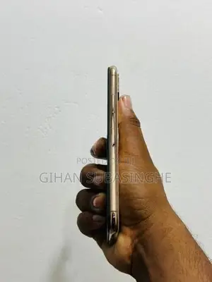 Apple iPhone XS 64GB (Used)