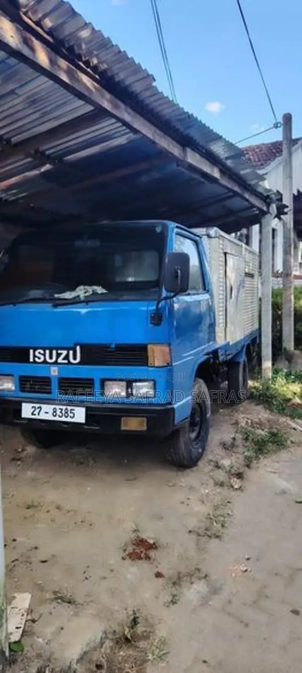 Isuzu 250 1976