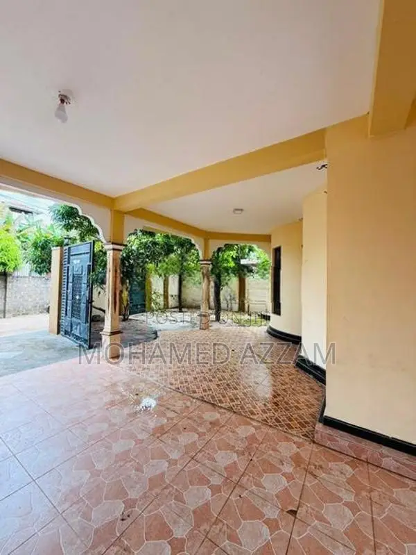 Fully Furnished 5-Bedroom House for Rent – Ninthavur