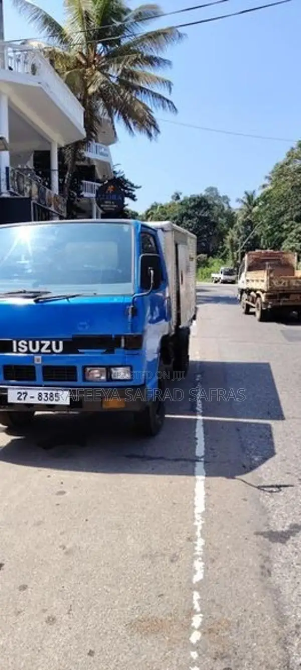Isuzu 250 1976