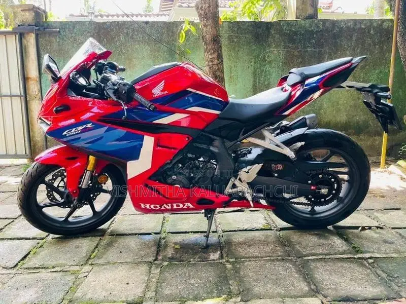 Honda CBR 250RR 2025
