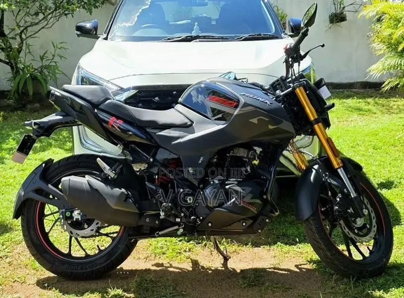 Hero Hunk 160R 2025