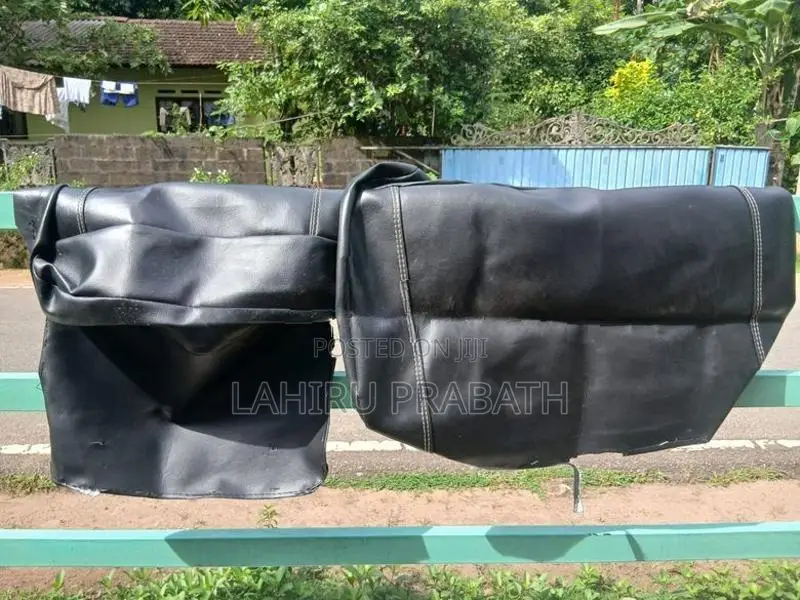 Bajaj 4 Stroke Three Wheel Cover