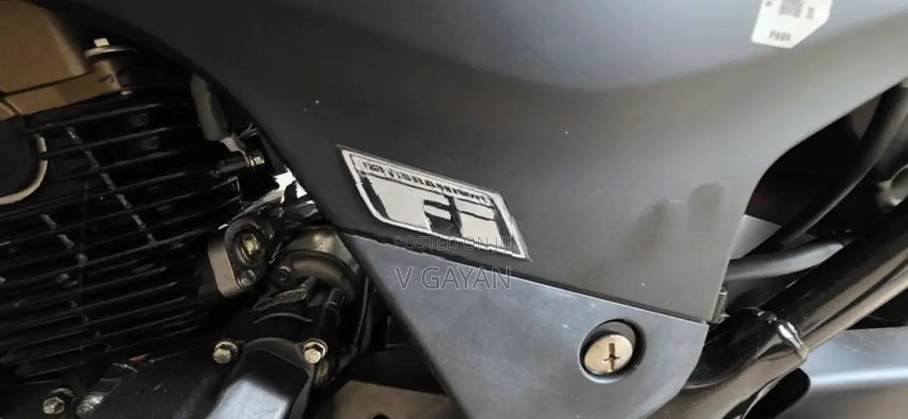 Hero Hunk 160R 2025