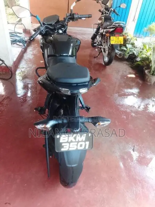 Bajaj Pulsar N160 2025