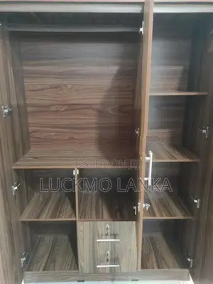New 3 Door Melamine Cupboard (Uuu13)