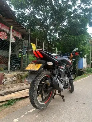 Bajaj Pulsar 180 2017
