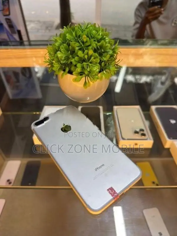Apple iPhone 7 Plus 128GB (Used)