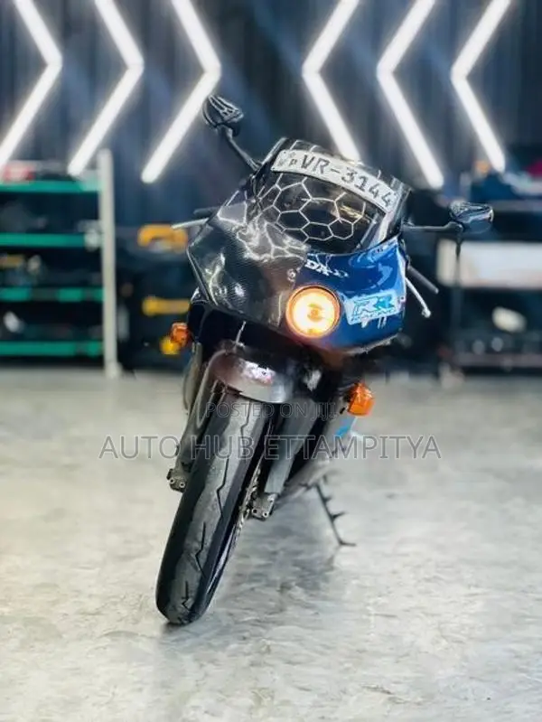 Honda CBR 250RR 2010