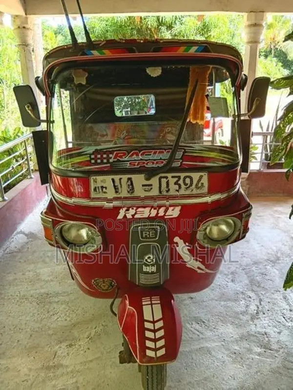 Bajaj RE 2011
