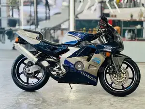 Honda CBR 250RR 2010