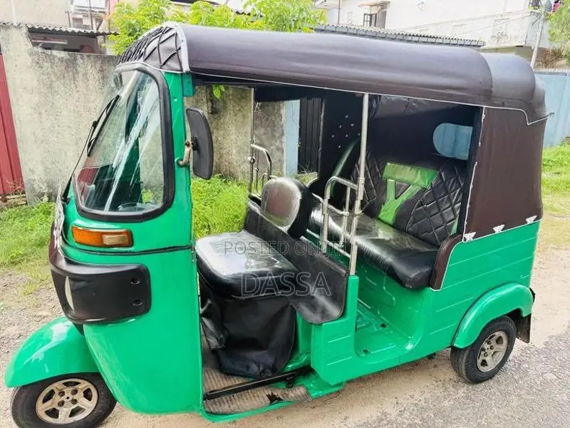 Bajaj RE 2014