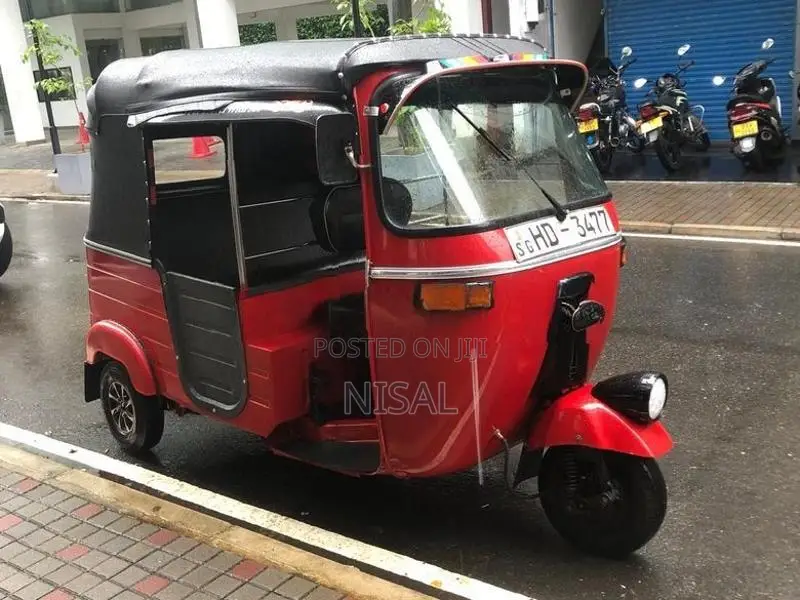 Bajaj RE 2023