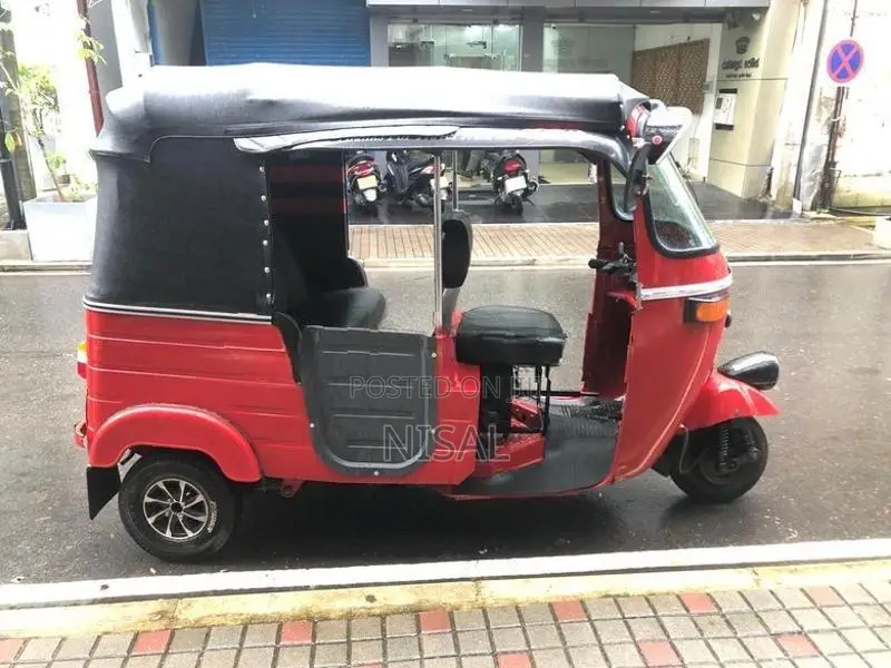 Bajaj RE 2023