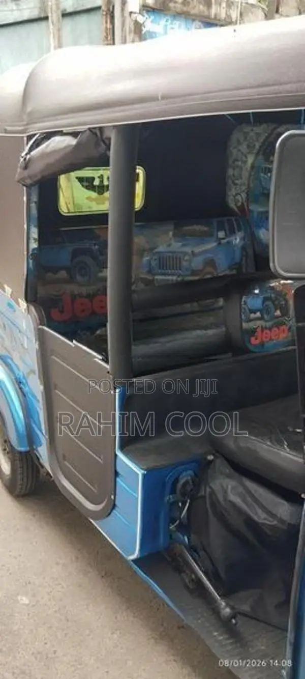 Bajaj RE 2012