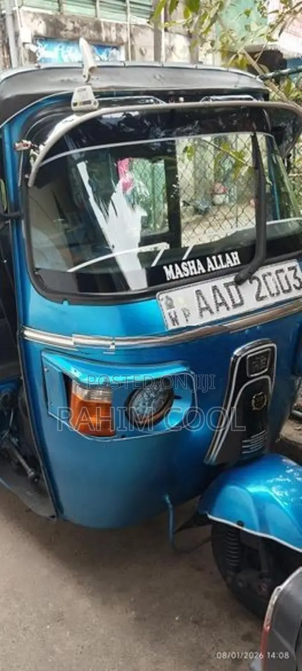 Bajaj RE 2012