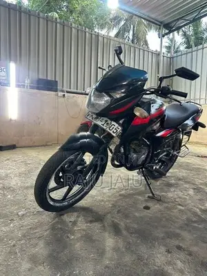 Bajaj Pulsar 150 2005