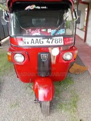 Bajaj RE 2013