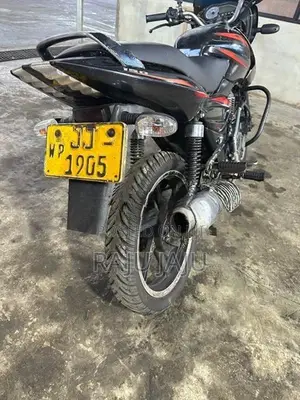 Bajaj Pulsar 150 2005