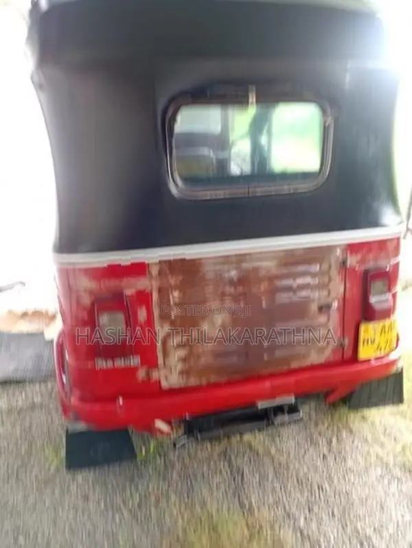 Bajaj RE 2013