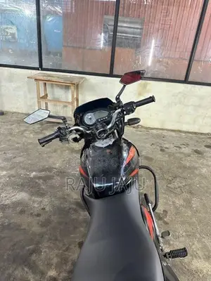 Bajaj Pulsar 150 2005