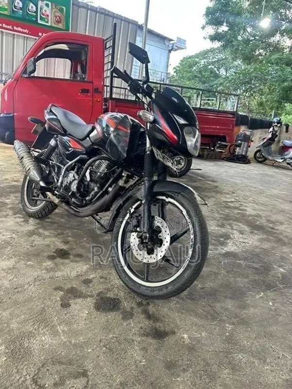 Bajaj Pulsar 150 2005