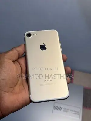 Apple iPhone 7 (Used)