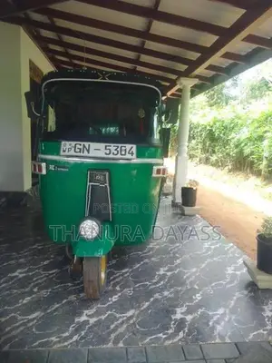 Bajaj RE 2002
