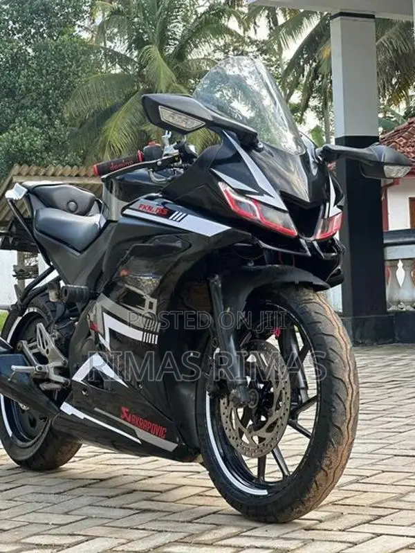 Yamaha R15 2019