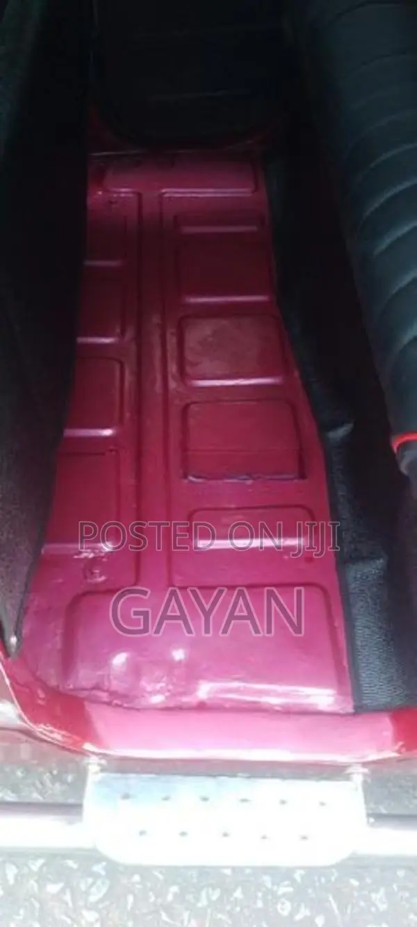 Bajaj RE 2014