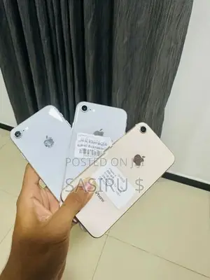 Apple iPhone 8 (Used)
