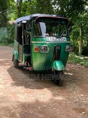 Bajaj RE 2013