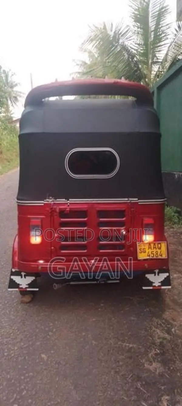 Bajaj RE 2014